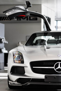  SLS AMG | via 