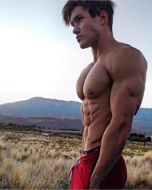 rippedmusclejock:  What shall I do in the new body?