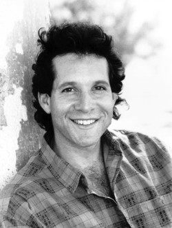  MaszületettMahoney: Steve Guttenberg  (1958)Rendőrakadémia, Selyemgubó, Rövidzárlat, Három férfi és egy bébi