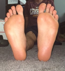 seasty2222:  My huge size 15 feet! Follow me for more everyday!