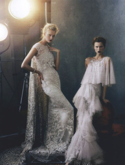 deauthier:  “Magic Kingdom“ Caroline Trentini and Kasia