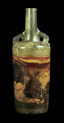 sixpenceee:  The Speyer wine bottle is a bottle of liquid, most