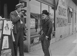 charles–chaplin:  Charlie Chaplin doing the hat roll in