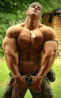 musclecommando:  Friday Fantasy: My ultimate dream military commander…