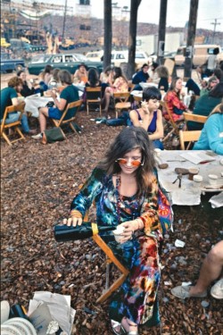 like-a-bird-on-the-wire:  Janis Joplin at Woodstock, 1969. Photo