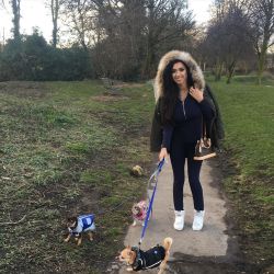 Super casual walking the houndies in #tadcaster #uk Wearing @bossladyboutiqueuk