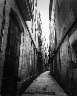 at Gothic Quarter, Barcelona https://www.instagram.com/p/BtIFMyInNQ6DhQtg8LNQCQPF0rn-wBsLzx3xww0/?utm_source=ig_tumblr_share&igshid=n9a0aj1bixx8