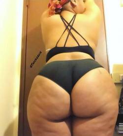 thickordie:  #Championship #Rare #Thick #curves #girls #cute
