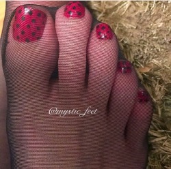 prostock27:  @mystic_feet 💯👣🍒😘😍😘🍒