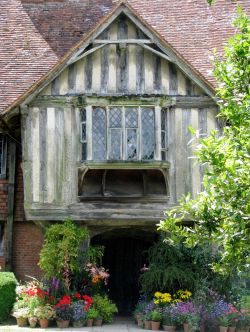 pagewoman:  source Great Dixter, Northiam, East Sussex, England.