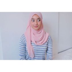 enciklancap:  adik neelofa 