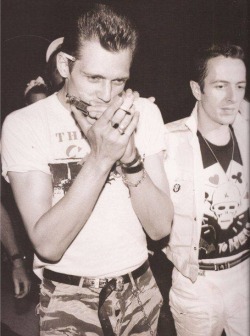 vaticanrust:  Paul Simonon and Joe Strummer