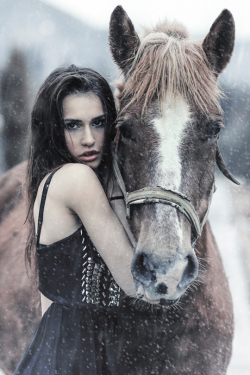 luxuriousimpressions:  Keep me warm By   Alessandro Di Cicco