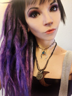 tentacles-and-stardust:  New dreadies I made for myself :D::Pins