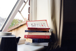 17sailors:  books and tea by East Bristol Bakery on Flickr. 