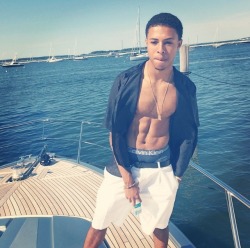 rellreloaded:  Diggy is so fine lawd 🙌😩😍💙 