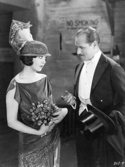 Lila Lee meets up with Jack Holt After the Show (1921) 