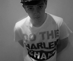 Took this a while back. I know I’m ugly but hey my t-shirt