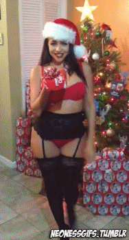 beautifulandthick:  femaleasslover:  Nothing like some xxxmas twerking  Beautiful SantaGirl!  She can suck on my candy cane anytime!!!