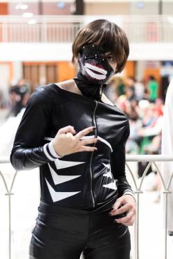 Here are some photos of my Kaneki cosplay at AnimeBomb. It was