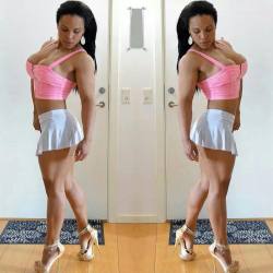 luvherfitbody:  @leidy_hernandez89      #thoseLEGS     #FitWomanLuvrApproved