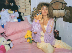 crystallineknowledge:   Stevie & Miss Piggy photographed