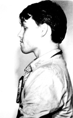 babeimgonnaleaveu: An 20 year old Jim Morrison is arrested on