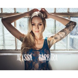 alyssabarbara:  Me. 😊 by @kingstonphoto   Excuse the censor-