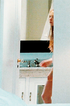  Amanda Seyfried - nude in ‘Chloe’ (2009)   She’s