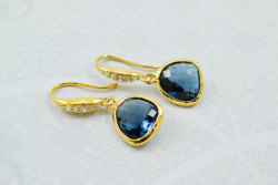 tammifrenchrobin:  Sapphire Blue Pink & Purple Gold Dangles,