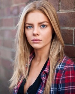 i-would-date-her:  Samara Weaving