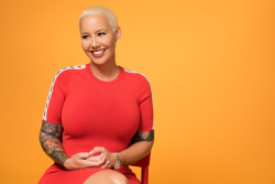 buzzfeed:  buzzfeedceleb:  Amber Rose looking fierce and delivering