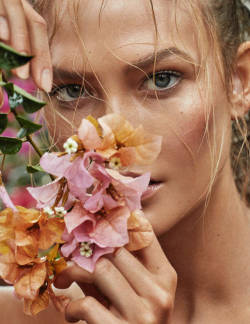 fashion-choices:  Karlie Kloss by Alique | Beauté: Le Soleil