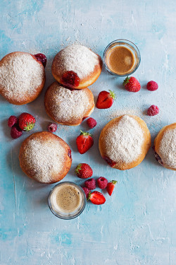 sweetoothgirl:  PB AND J DONUTS  