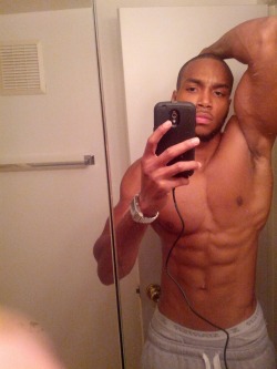 juseatthedamncake:  beautyfullboys:  http://beautyfullboys.tumblr.com/