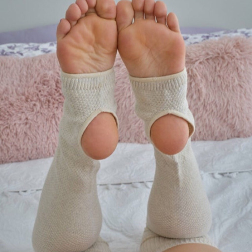 feet-feet-feet-feet-feet: ❤️👣😍