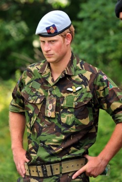 maybeweshouldjustrunaway:  2/? Pictures of Prince Harry
