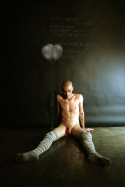 manlybeautyuniverse:  Nude Math       by Ferringer4ART