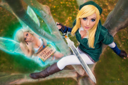 cosplayblog:  Lady Link (right) and Navi (left) from The Legend