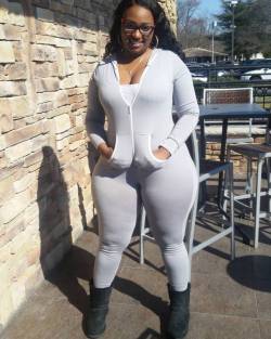 thetruemesiah:  Thick brown cutie