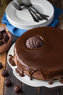 therecipepantry:  Saint Lucian Chocolate Cheesecake