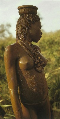 yagazieemezi:  The scarification of the Nuba women’s bodies