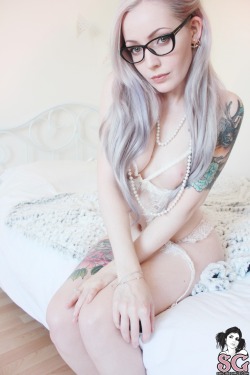 sglovexxx:  Shamandalie Suicide - Pearlescencehttps://www.suicidegirls.com/girls/shamandalie/album/2528015/pearlescence/