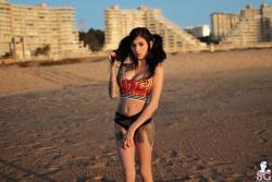 phoenix-dark-soul:  La chilena Coralinne sg en High by the beach