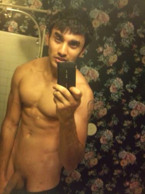 desilova123:  More of this hot indian stud 