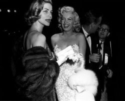 perfectlymarilynmonroe:  Marilyn Monroe and Lauren Bacall at