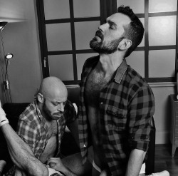toineaunaturel:  mates doing hot things des amis qui organise