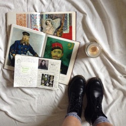 goghflora:  art books ft. my feet 