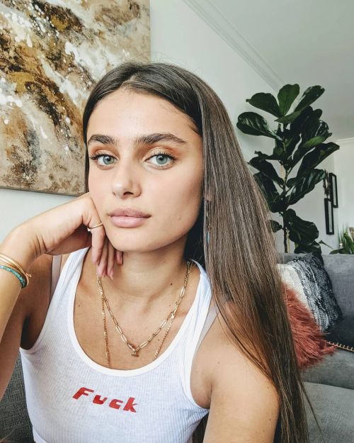 vicsecretmodels:  Taylor Marie Hill