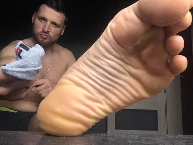 feetman80-deactivated20220409: